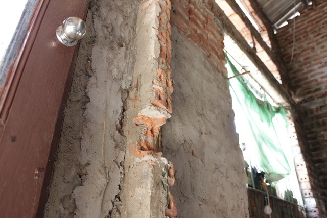 Người phụ nữ tận cùng nghèo khổ bất lực nhìn chồng chết dần - 7 Người phụ nữ tận cùng nghèo khổ bất lực nhìn chồng chết dần - 7