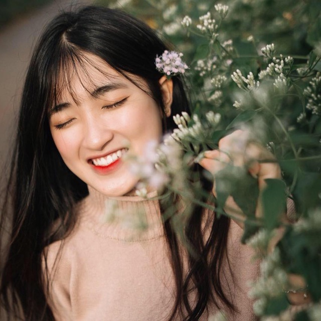 Xuất hiện bản sao “hot girl trà sữa” xinh như kẹo ngọt - 1 Xuất hiện bản sao “hot girl trà sữa” xinh như kẹo ngọt - 1