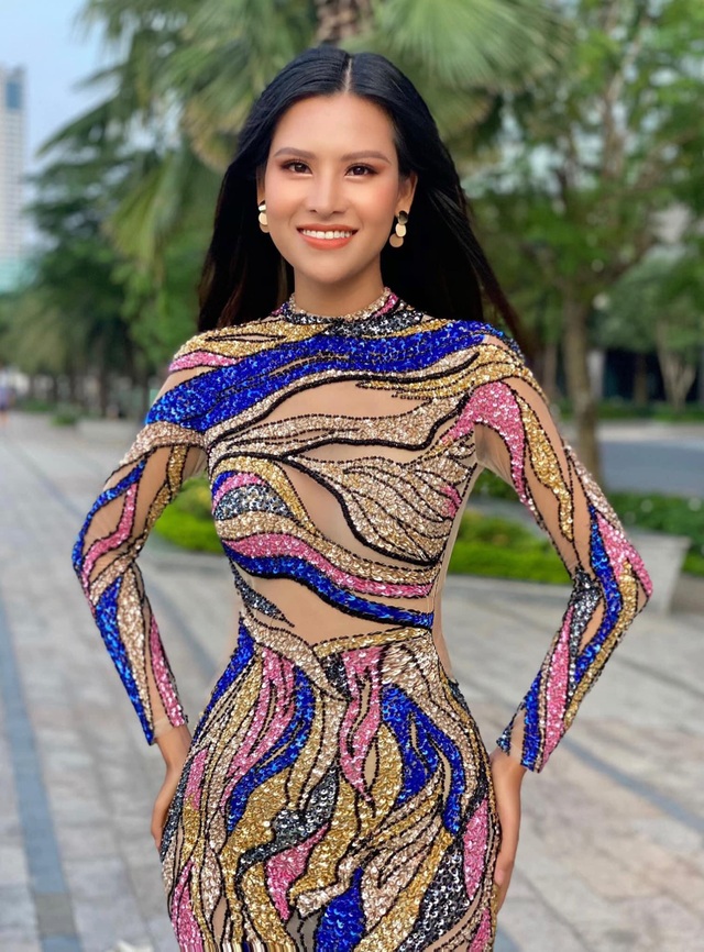 Trước Chung kết Hoa hậu Trái Đất, Thái Thị Hoa ấn tượng Trang phục dạ hội - 2 Trước Chung kết Hoa hậu Trái Đất, Thái Thị Hoa ấn tượng Trang phục dạ hội - 2