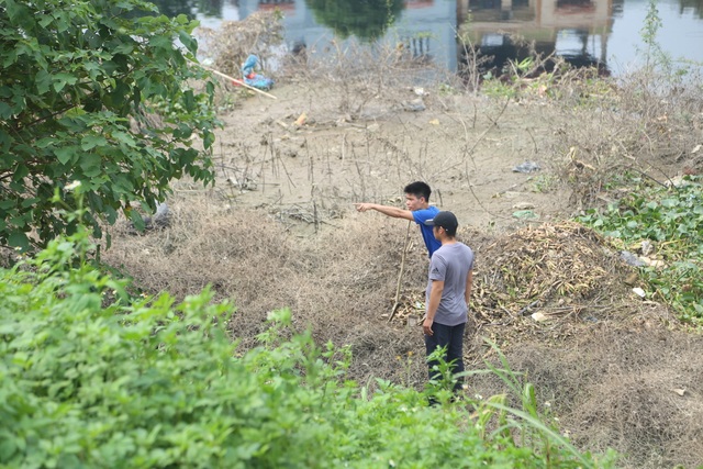 Vụ nữ sinh Học viện Ngân hàng mất tích: Tìm thấy cặp sách nữ sinh - 1