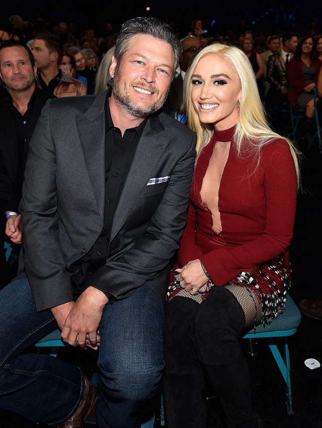 Gwen Stefani nhận lời cầu hôn của bạn trai kém 7 tuổi - 2 Gwen Stefani nhận lời cầu hôn của bạn trai kém 7 tuổi - 2