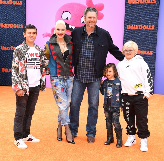Gwen Stefani nhận lời cầu hôn của bạn trai kém 7 tuổi - 6 Gwen Stefani nhận lời cầu hôn của bạn trai kém 7 tuổi - 6