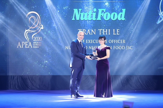 NutiFood lập “hat-trick” với 3 giải thưởng xuất sắc châu Á - 3 NutiFood lập “hat-trick” với 3 giải thưởng xuất sắc châu Á - 3