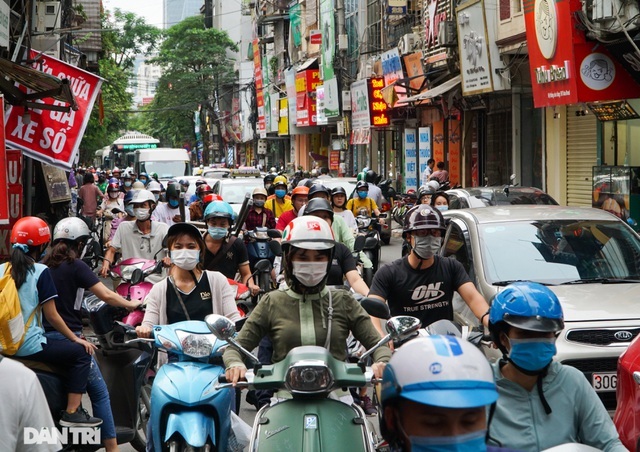 Giá nhà ở “nhảy múa” từng ngày, cao hơn 17 lần thu nhập lao động phổ thông - 2 Giá nhà ở “nhảy múa” từng ngày, cao hơn 17 lần thu nhập lao động phổ thông - 2