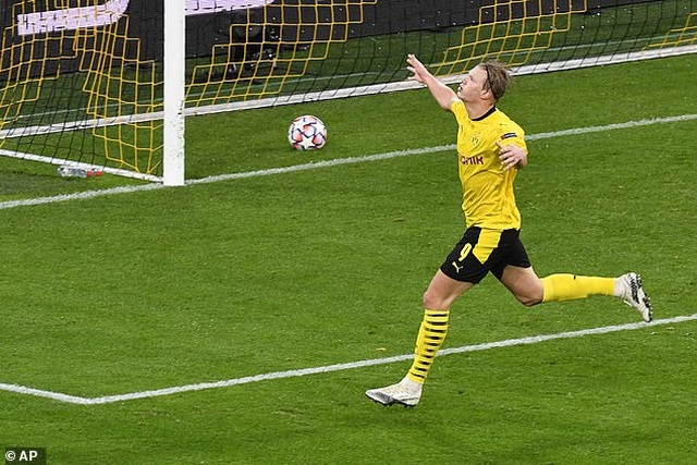 Sancho và Haaland cùng nổ súng giúp Dortmund thắng trận đầu tiên - 3 Sancho và Haaland cùng nổ súng giúp Dortmund thắng trận đầu tiên - 3