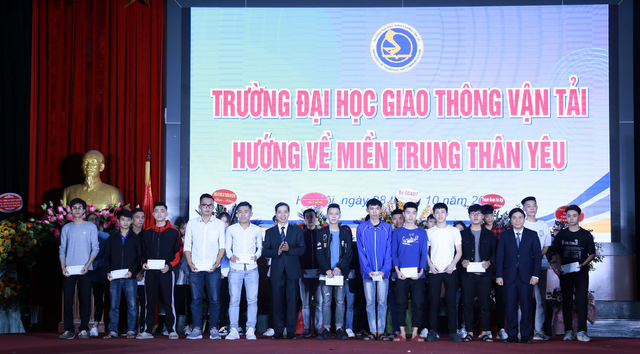 Trường ĐH Giao thông Vận tải kêu gọi hướng về đồng bào miền Trung - 1 Trường ĐH Giao thông Vận tải kêu gọi hướng về đồng bào miền Trung - 1