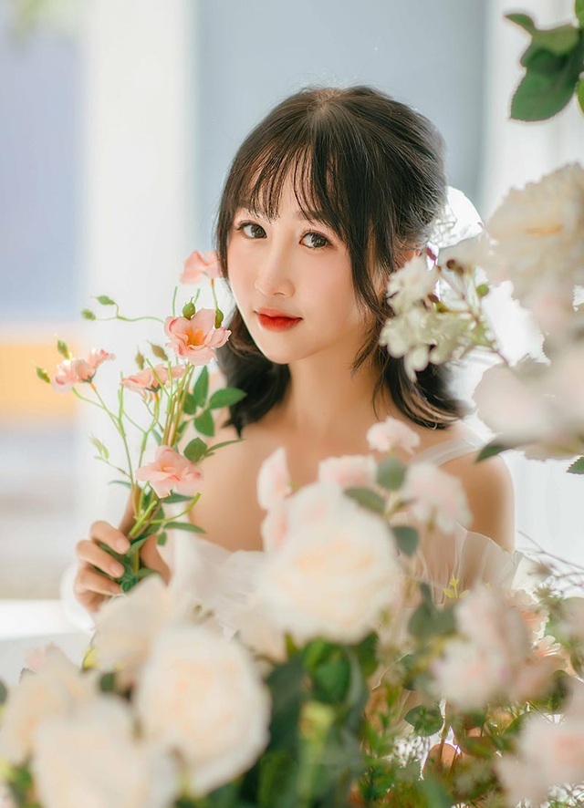 Hai cô giáo xinh đẹp “đốn tim” dân mạng trong tháng 10 - 5 Hai cô giáo xinh đẹp “đốn tim” dân mạng trong tháng 10 - 5