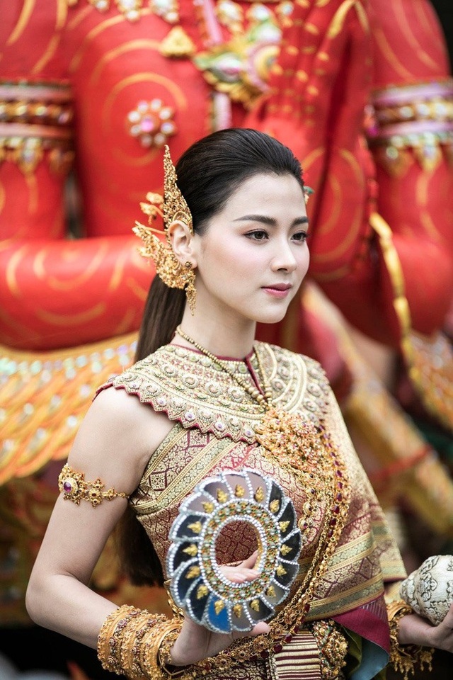 “Mỹ nhân đẹp không góc chết” Baifern Pimchanok nhập viện vì kiệt sức - 6 “Mỹ nhân đẹp không góc chết” Baifern Pimchanok nhập viện vì kiệt sức - 6