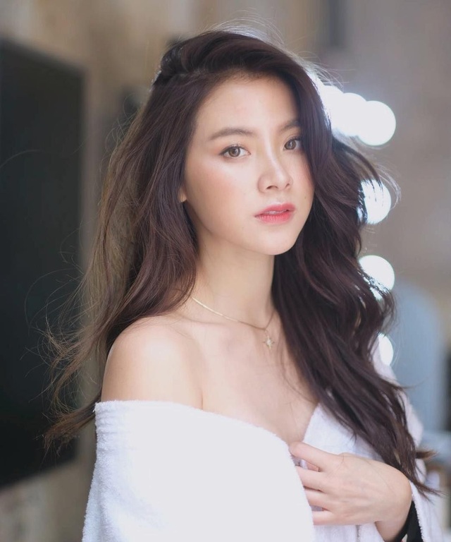 “Mỹ nhân đẹp không góc chết” Baifern Pimchanok nhập viện vì kiệt sức - 13 “Mỹ nhân đẹp không góc chết” Baifern Pimchanok nhập viện vì kiệt sức - 13