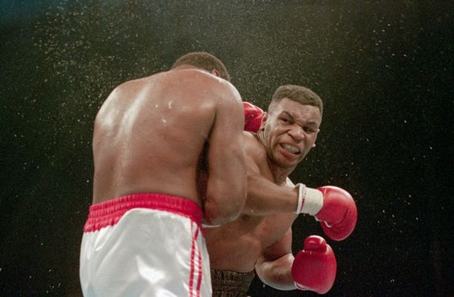 Mike Tyson: Chỉ có phụ nữ mới đánh nhau trong 2 phút - 1 Mike Tyson: Chỉ có phụ nữ mới đánh nhau trong 2 phút - 1