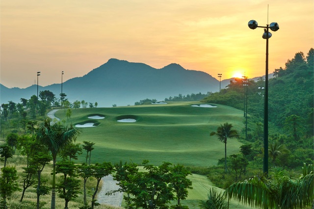 Sân golf Bà Nà là “Sân Golf tốt nhất châu Á” - 3 Sân golf Bà Nà là “Sân Golf tốt nhất châu Á” - 3
