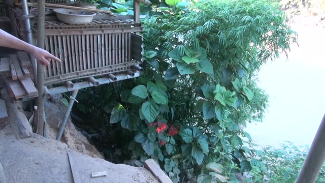 Cuộc sống ở nơi cứ mùa mưa là đi ở nhờ - 2 Cuộc sống ở nơi cứ mùa mưa là đi ở nhờ - 2