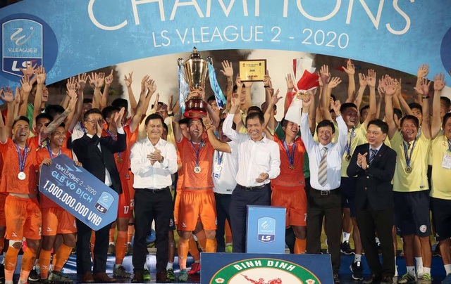 The joy of football Binh Dinh returns to the V-League - 9