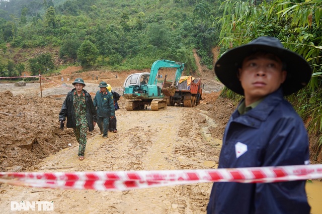 Dốc toàn lực tìm kiếm người mất tích tại Trà Leng - 6 Dốc toàn lực tìm kiếm người mất tích tại Trà Leng - 6