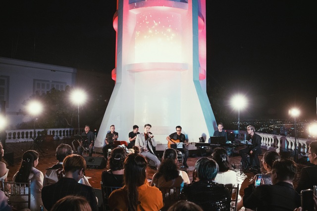 Noo Phước Thịnh bất ngờ tiết lộ hiện không yêu ai - 1 Noo Phước Thịnh bất ngờ tiết lộ hiện không yêu ai - 1