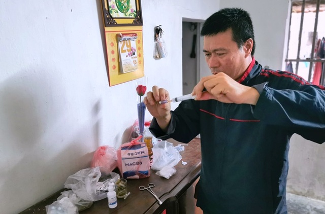 Rớt nước mắt cảnh vợ chồng ung thư, thương các con ngoan, học cực giỏi - 6 Rớt nước mắt cảnh vợ chồng ung thư, thương các con ngoan, học cực giỏi - 6