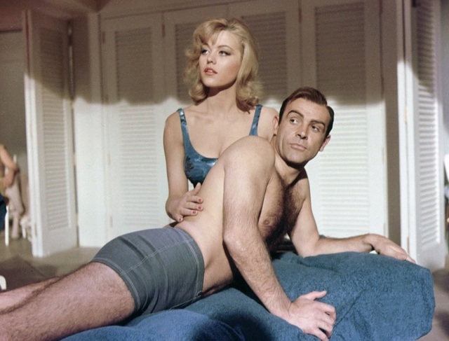 Cuộc đời tài tử Sean Connery: Từ đi giao sữa trở thành huyền thoại điện ảnh - 2 Cuộc đời tài tử Sean Connery: Từ đi giao sữa trở thành huyền thoại điện ảnh - 2