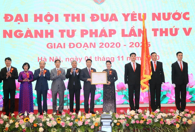 Ngành tư pháp đón nhận Huân chương Lao động hạng Nhất - 1 Ngành tư pháp đón nhận Huân chương Lao động hạng Nhất - 1