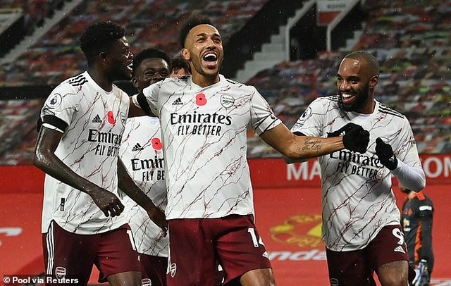 HLV Solskjaer đổ lỗi cho khán giả sau trận thua Arsenal - 1 HLV Solskjaer đổ lỗi cho khán giả sau trận thua Arsenal - 1