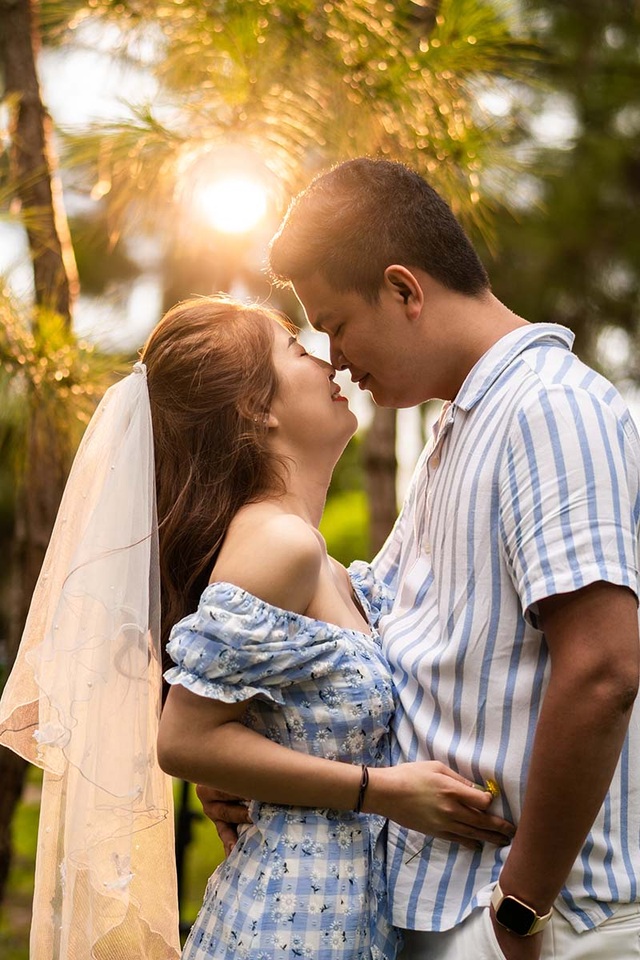 Thiệp cưới nhìn như trang thương mại điện tử đang “sốt” trên mạng xã hội - 3 Thiệp cưới nhìn như trang thương mại điện tử đang “sốt” trên mạng xã hội - 3