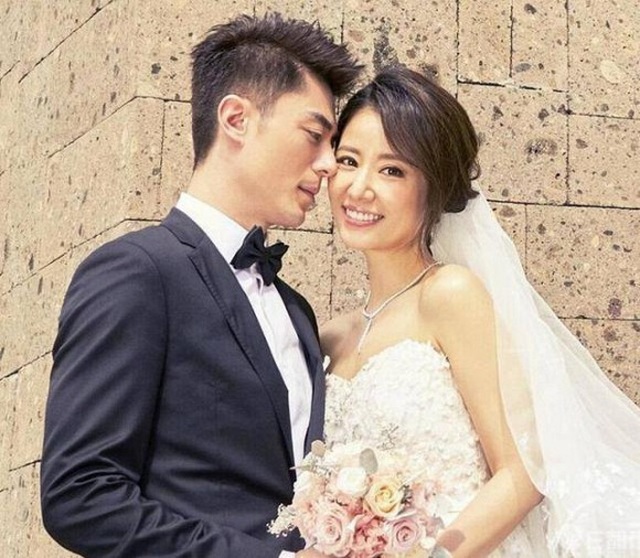 Hoắc Kiến Hoa tụ tập vui vẻ, thoải mái cùng bạn bè sau màn cãi nhau với vợ - 3 Hoắc Kiến Hoa tụ tập vui vẻ, thoải mái cùng bạn bè sau màn cãi nhau với vợ - 3