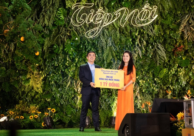 Bầu Hiển quyên góp, kêu gọi ủng hộ miền Trung gần 30 tỷ đồng - 2 Bầu Hiển quyên góp, kêu gọi ủng hộ miền Trung gần 30 tỷ đồng - 2
