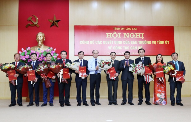 Lào Cai điều động, bổ nhiệm nhiều cán bộ chủ chốt - 1 Lào Cai điều động, bổ nhiệm nhiều cán bộ chủ chốt - 1