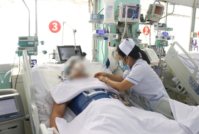 Dùng kỹ thuật cổ xưa cứu sống nạn nhân bị điện giật - 2 Dùng kỹ thuật cổ xưa cứu sống nạn nhân bị điện giật - 2
