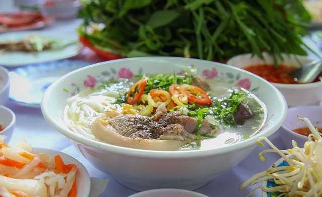 Xách ba lô lên và “ăn cả Tây Ninh” thôi - 1