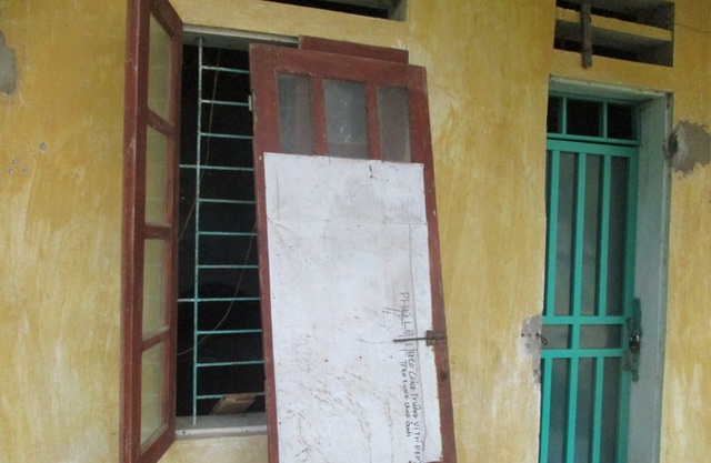 Trường xuống cấp nghiêm trọng, hơn 160 học sinh phải di dời - 3 Trường xuống cấp nghiêm trọng, hơn 160 học sinh phải di dời - 3