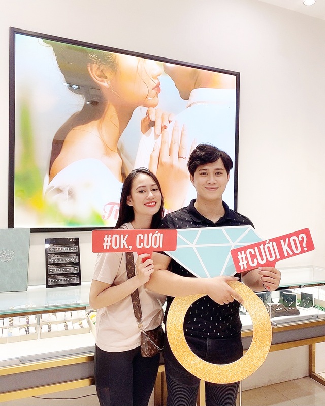 “Mỹ nhân kiếm chém” Minh Hằng bất ngờ khoe ảnh cưới, chuẩn bị lập gia đình - 2 “Mỹ nhân kiếm chém” Minh Hằng bất ngờ khoe ảnh cưới, chuẩn bị lập gia đình - 2