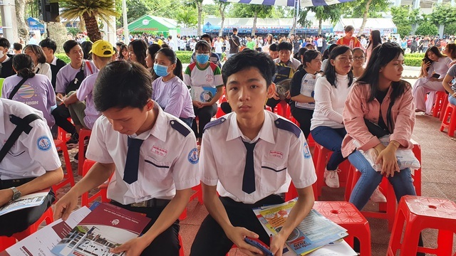 Bộ Giáo dục thống nhất với Bộ Lao động TBXH về dạy văn hóa tại trường nghề - 1 Bộ Giáo dục thống nhất với Bộ Lao động TBXH về dạy văn hóa tại trường nghề - 1