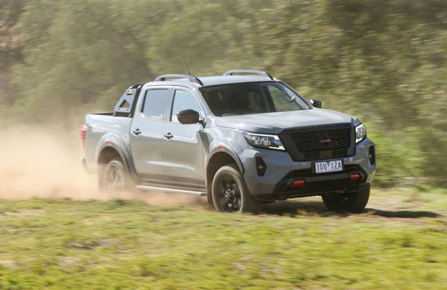 Nissan Navara 2021 xuất kích, sẵn sàng đấu với Ford Ranger - 9