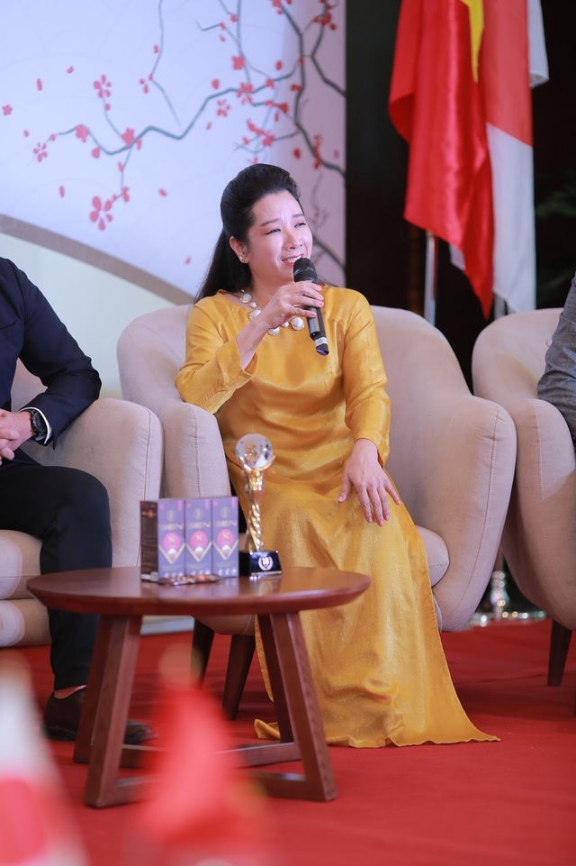 Thanh Thanh Hiền - U50 vẫn giữ được sự dẻo dai - 1 Thanh Thanh Hiền - U50 vẫn giữ được sự dẻo dai - 1