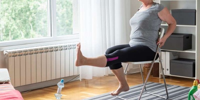 6 bài tập kéo giãn và tăng sức mạnh để giảm đau đầu gối - 6 6 bài tập kéo giãn và tăng sức mạnh để giảm đau đầu gối - 6