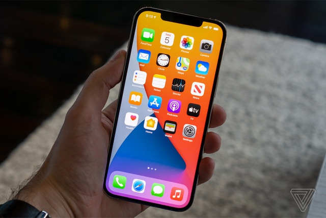 Cận cảnh bộ đôi iPhone 12 mini và 12 Pro Max - Khác biệt lớn về kích cỡ - 13 Cận cảnh bộ đôi iPhone 12 mini và 12 Pro Max - Khác biệt lớn về kích cỡ - 13