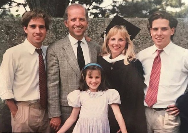 Chân dung người vợ mà ông Biden từng 5 lần cầu hôn - 6 Chân dung người vợ mà ông Biden từng 5 lần cầu hôn - 6
