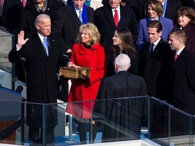 Chân dung người vợ mà ông Biden từng 5 lần cầu hôn - 10 Chân dung người vợ mà ông Biden từng 5 lần cầu hôn - 10