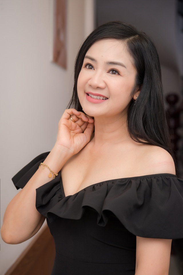 NSND Thu Hà được đồng nghiệp trầm trồ khen biểu tượng nhan sắc Việt - 6 NSND Thu Hà được đồng nghiệp trầm trồ khen biểu tượng nhan sắc Việt - 6