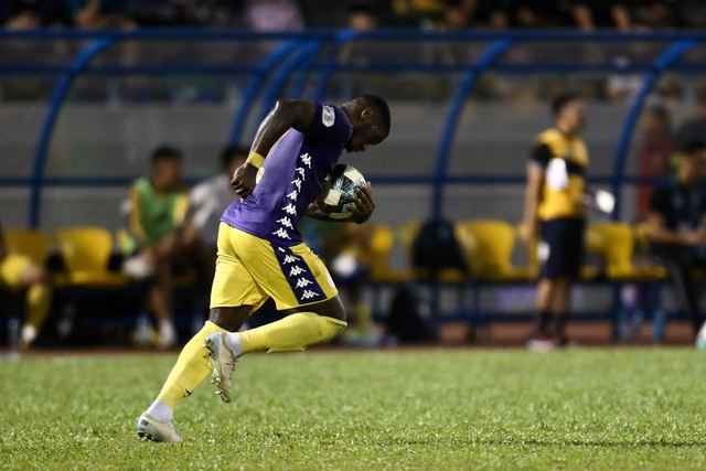 Thắng đậm Than Quảng Ninh, CLB Hà Nội về nhì tại V-League 2020 - 7 Thắng đậm Than Quảng Ninh, CLB Hà Nội về nhì tại V-League 2020 - 7