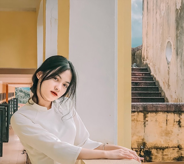 Những “nữ thần đồng phục” 10X xinh đẹp như hoa - 4 Những “nữ thần đồng phục” 10X xinh đẹp như hoa - 4