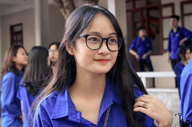 Những “nữ thần đồng phục” 10X xinh đẹp như hoa - 5 Những “nữ thần đồng phục” 10X xinh đẹp như hoa - 5