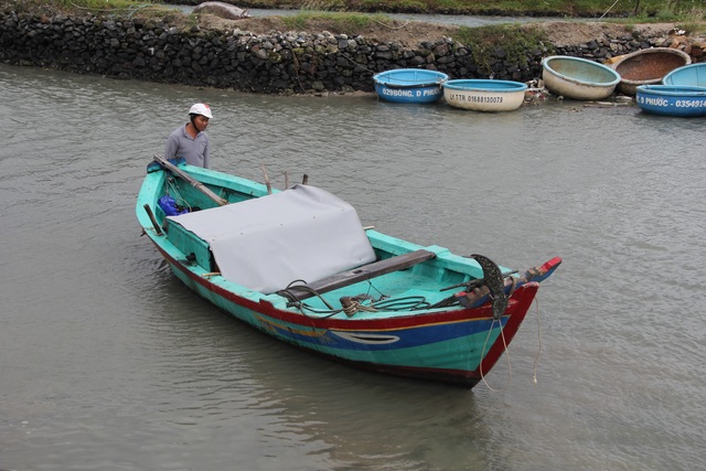 Phú Yên: Yêu cầu người dân không lơ là, chủ quan đối với bão số 12 - 1 Phú Yên: Yêu cầu người dân không lơ là, chủ quan đối với bão số 12 - 1