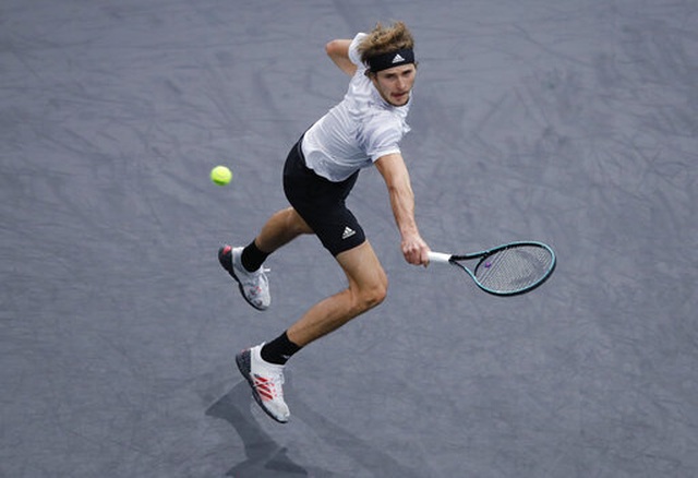 Daniil Medvedev giành cúp vô địch tại Paris Masters 2020 - 2 Daniil Medvedev giành cúp vô địch tại Paris Masters 2020 - 2