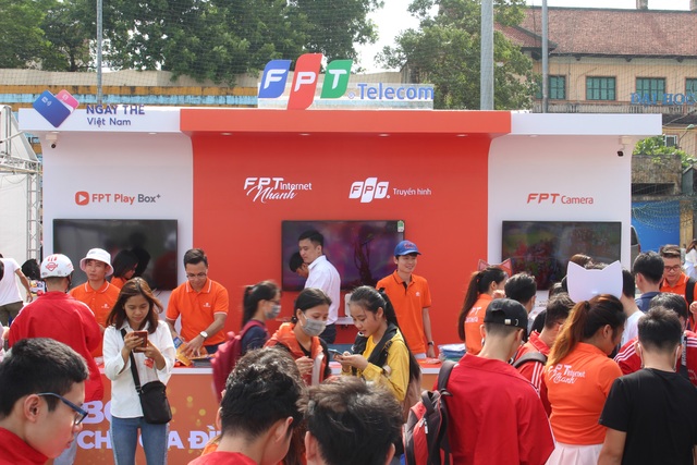 FPT Camera gây ấn tượng với tính năng mới tại “Ngày thẻ Việt Nam” - 2 FPT Camera gây ấn tượng với tính năng mới tại “Ngày thẻ Việt Nam” - 2