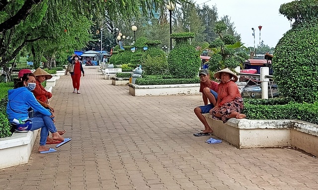 Nghề lái đò chở khách du lịch ở Cần Thơ đìu hiu vì Covid-19 - 6 Nghề lái đò chở khách du lịch ở Cần Thơ đìu hiu vì Covid-19 - 6