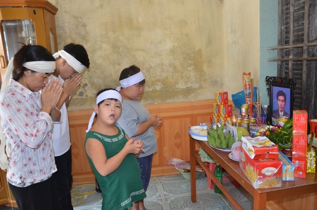 Được bạn đọc giúp đỡ, con trai góa phụ nghèo đã bước chân vào đại học - 3 Được bạn đọc giúp đỡ, con trai góa phụ nghèo đã bước chân vào đại học - 3