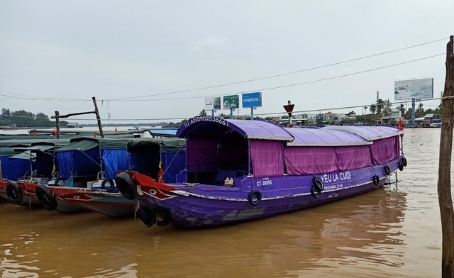 Nghề lái đò chở khách du lịch ở Cần Thơ đìu hiu vì Covid-19 - 5 Nghề lái đò chở khách du lịch ở Cần Thơ đìu hiu vì Covid-19 - 5