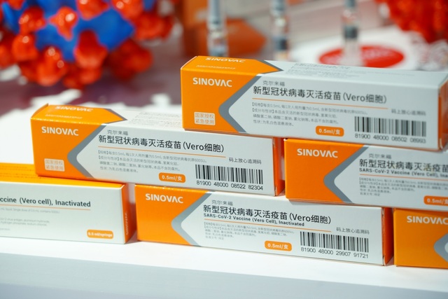 Trung Quốc phủ nhận sự cố ở Brazil liên quan đến vaccine Covid-19 - 1