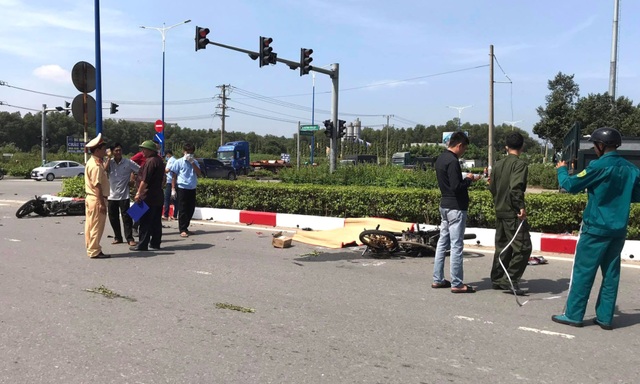 Vượt đèn đỏ, thiếu niên gây tai nạn khiến 3 người tử vong - 2 Vượt đèn đỏ, thiếu niên gây tai nạn khiến 3 người tử vong - 2